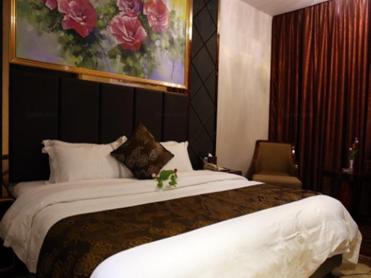 Lavande Hotel Wuhan Railway Station Экстерьер фото