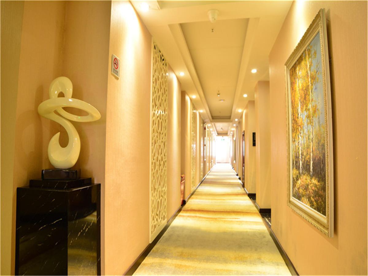 Lavande Hotel Wuhan Railway Station Экстерьер фото