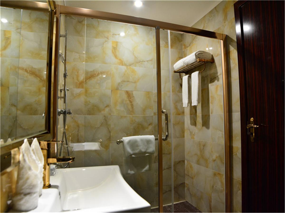 Lavande Hotel Wuhan Railway Station Экстерьер фото