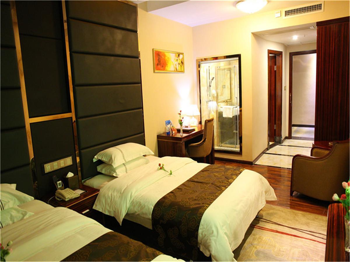 Lavande Hotel Wuhan Railway Station Экстерьер фото