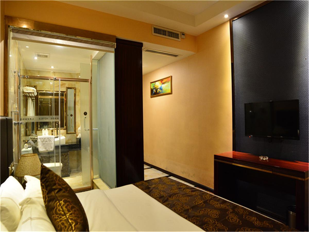 Lavande Hotel Wuhan Railway Station Экстерьер фото